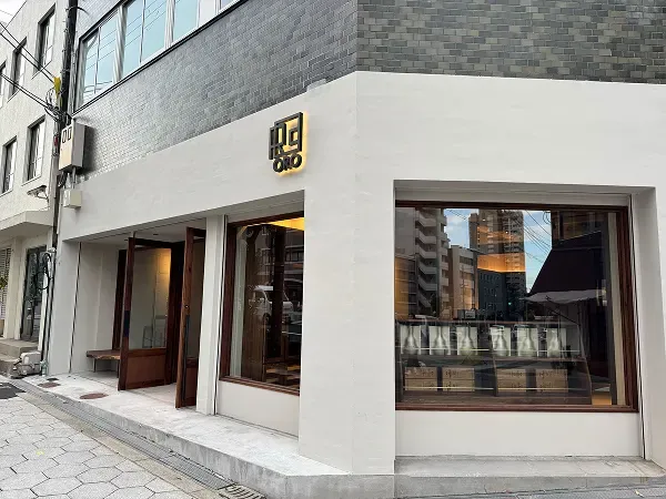 OROバーの店内ビュー