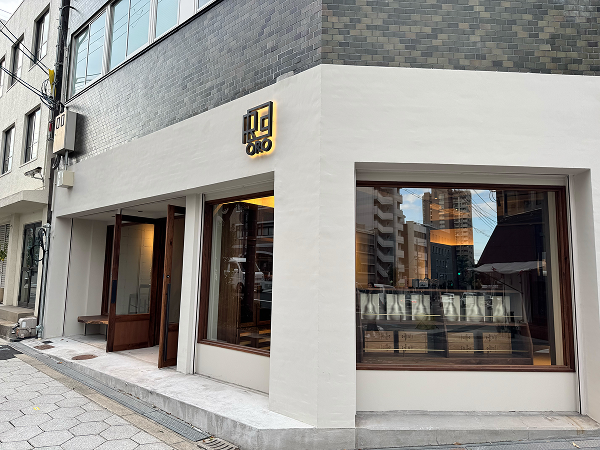 OROバーの店内ビュー